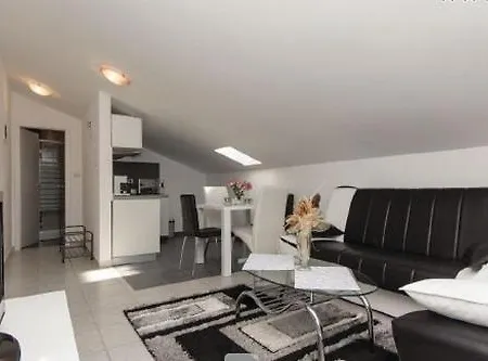 Excellente Belvedere Daire