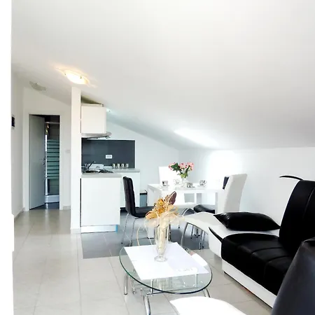 Excellente Belvedere Daire Pula