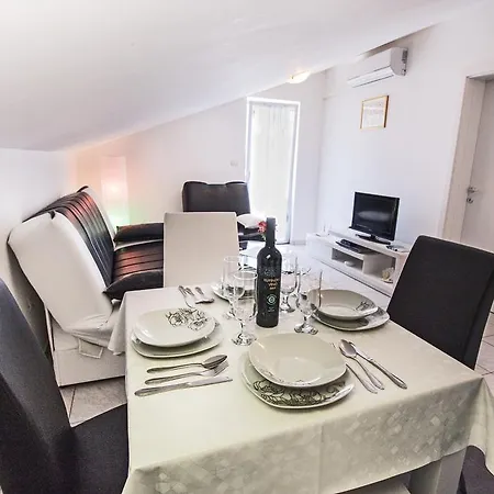 Excellente Belvedere Пула