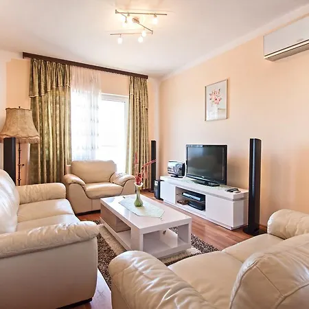 Excellente Belvedere Pula