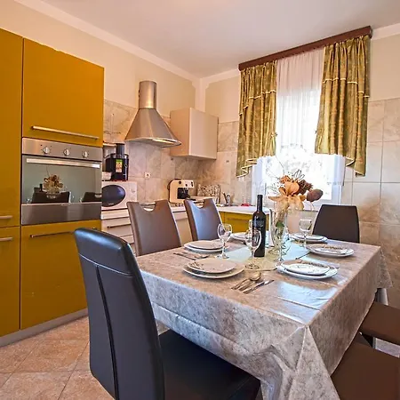 Apartamento Excellente Belvedere Pula